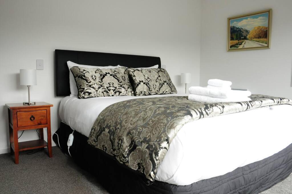 Fergus Hideaway Villa Te Anau Eksteriør bilde