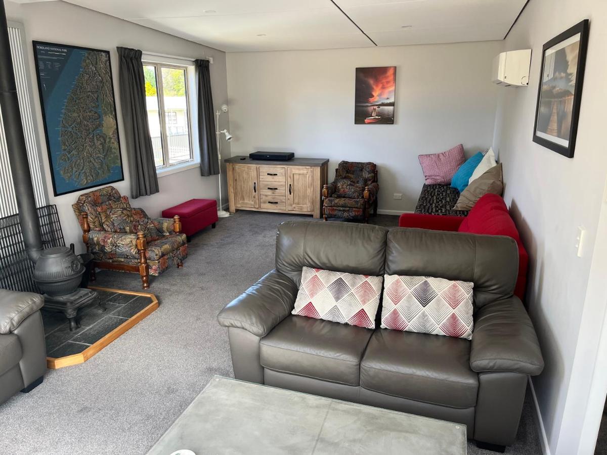 Fergus Hideaway Villa Te Anau Eksteriør bilde